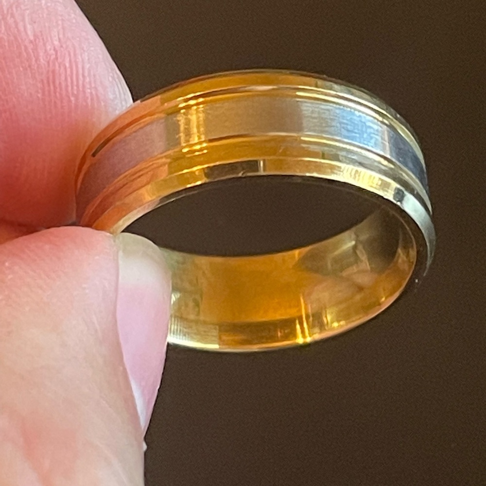 Elegant Gold and Silver titanium steel Band Ring - Picture 9 of 10